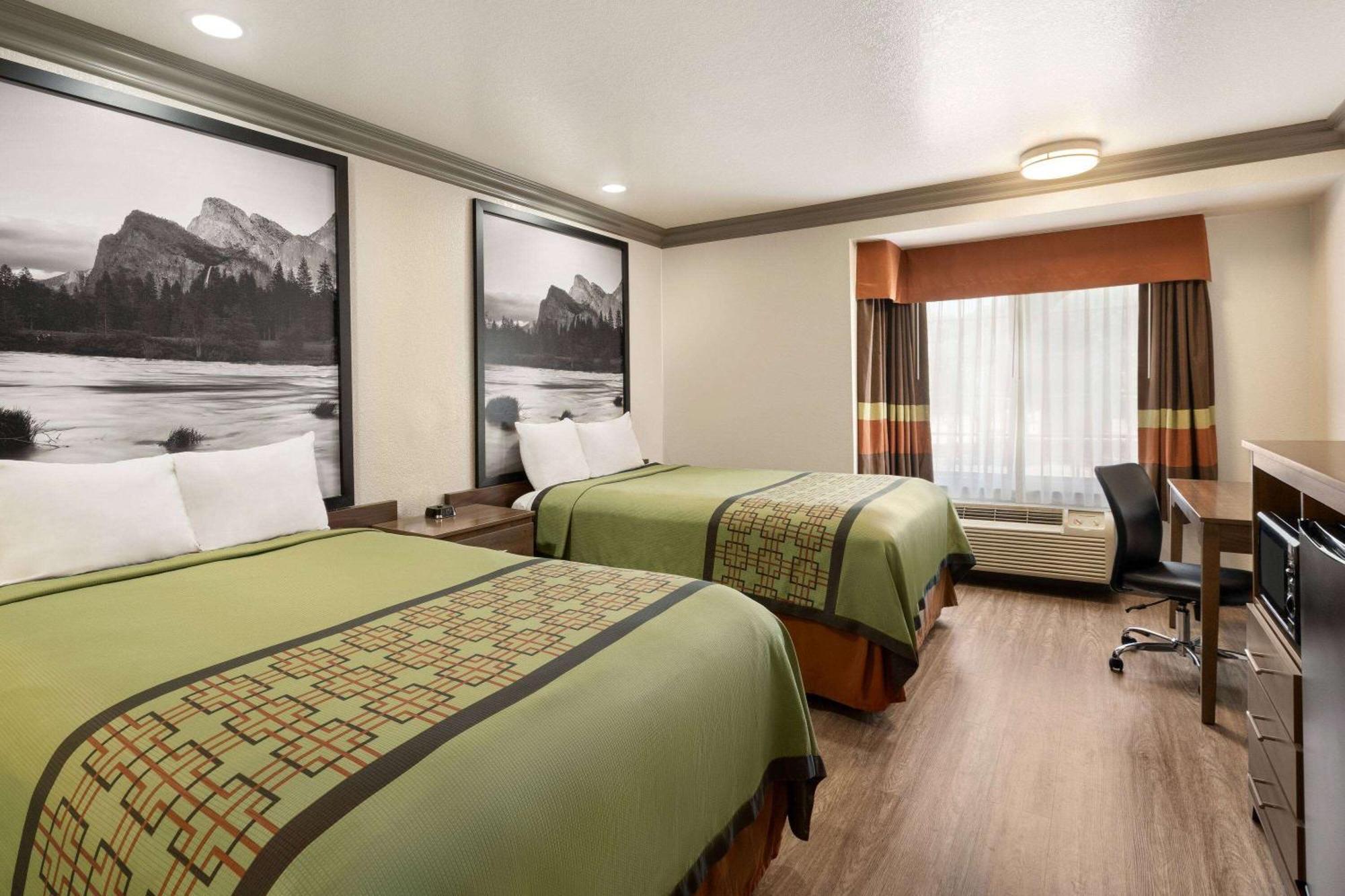Super 8 By Wyndham Santa Clarita/Valencia Motel Ngoại thất bức ảnh