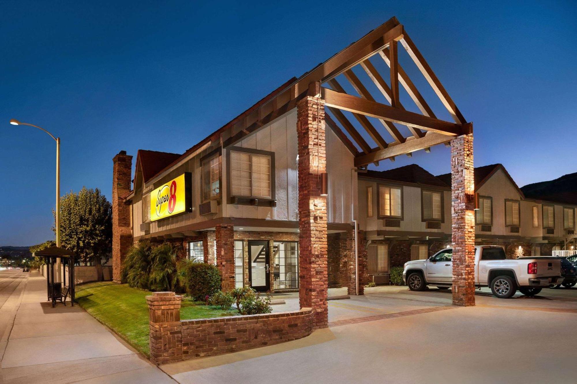 Super 8 By Wyndham Santa Clarita/Valencia Motel Ngoại thất bức ảnh